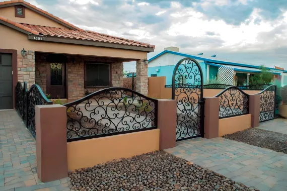 Contemporary iron railings styles