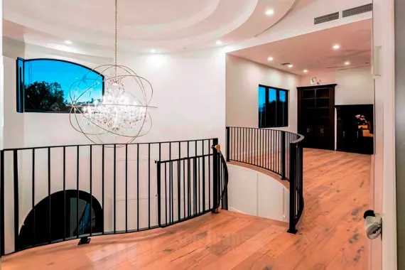 Modern iron staircases for Arizona residences